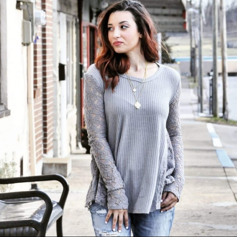 TRASKE Tee Top Thermal Long Lacey Sleeves Slit Cuffs Gray Lightweight Small NWT